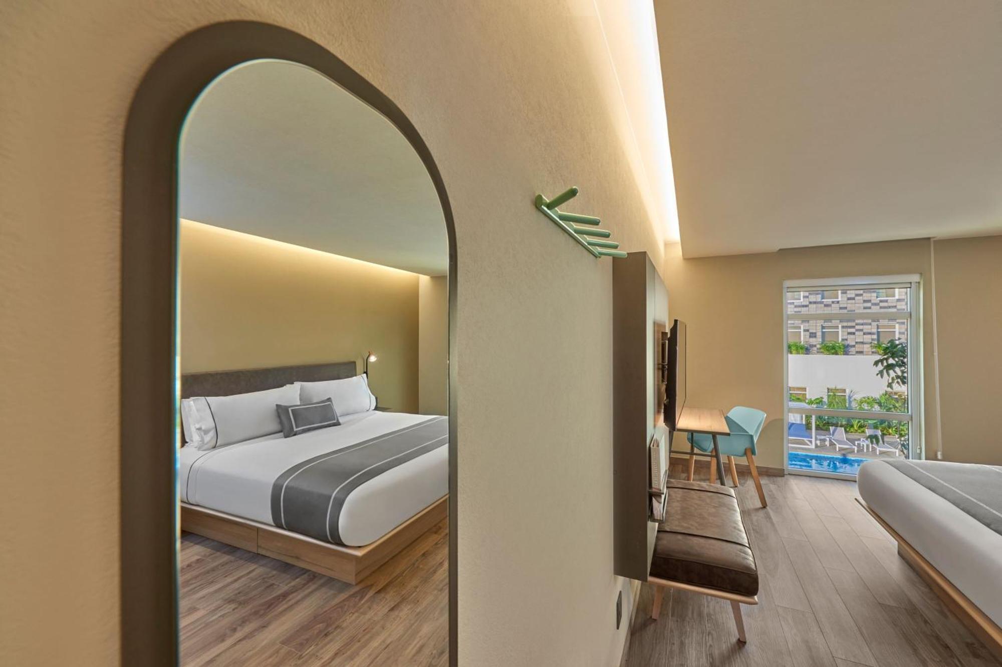 City Express Plus By Marriott Cancun Aeropuerto Riviera Ngoại thất bức ảnh