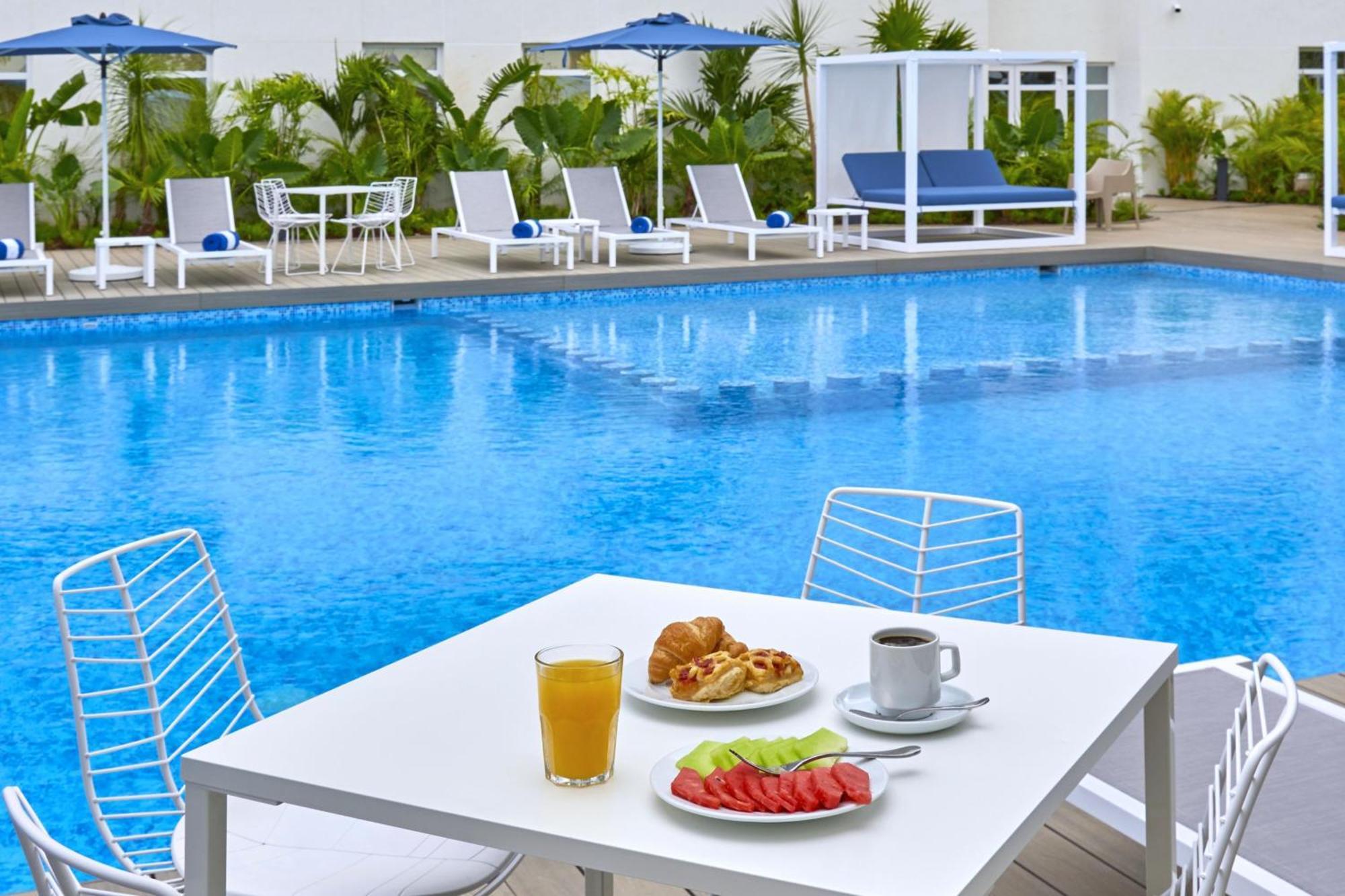 City Express Plus By Marriott Cancun Aeropuerto Riviera Ngoại thất bức ảnh