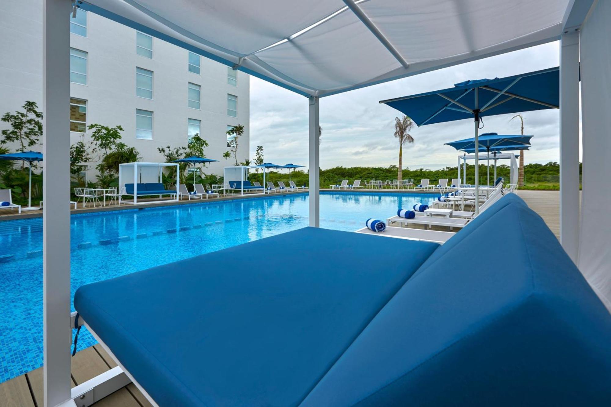 City Express Plus By Marriott Cancun Aeropuerto Riviera Ngoại thất bức ảnh